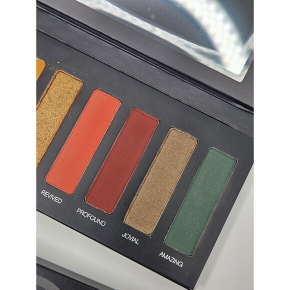 Younique Moodstruck Addiction Palette #8 New in box - Picture 4 of 6